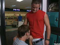 Teen boyfriends doesn't need to play bowling when they receive pleasure.